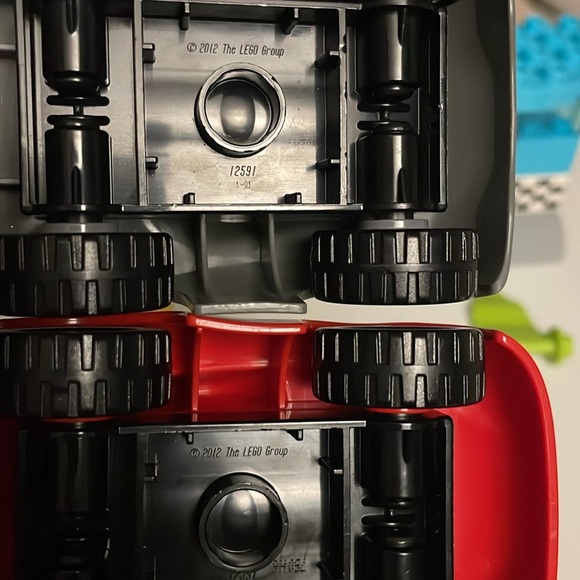 LEGO DUPLO DISNEY PIXAR CARS Piston Cup Race 10857 - Picture 13 of 14